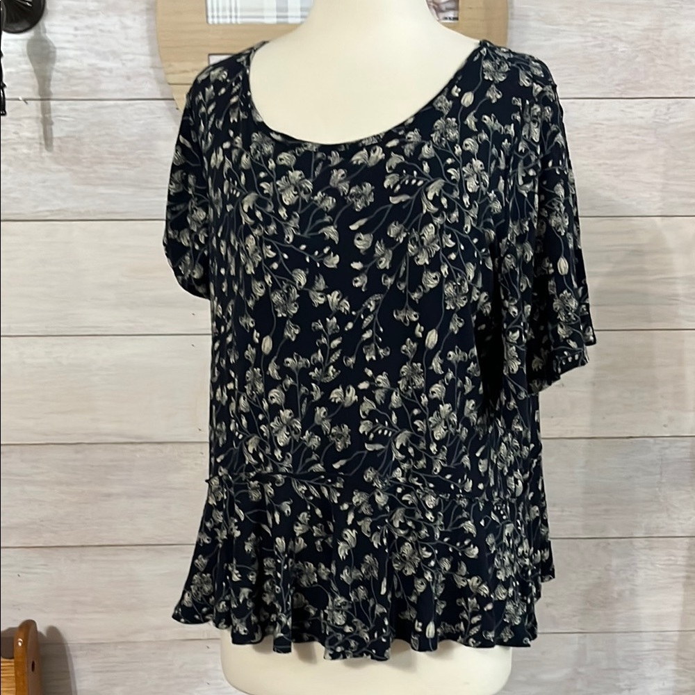 Lucky Brand Navy and White Floral Blouse L